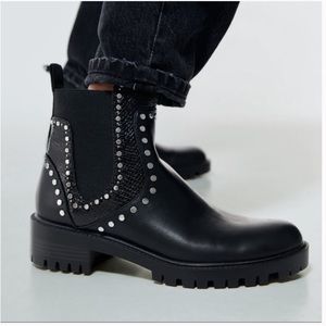 Zara STUDDED FLAT ANKLE BOOTS WITH TRACK SOLES